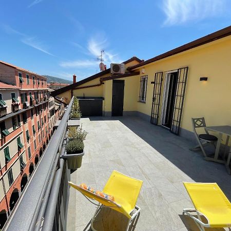 Sun Luxury Apartment In Centro Storico Chiavari Ngoại thất bức ảnh