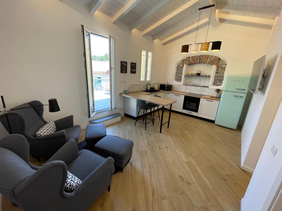 Sun Luxury Apartment In Centro Storico Chiavari Ngoại thất bức ảnh